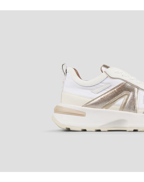 Lichtwit/gouden sneakers van Liverpool