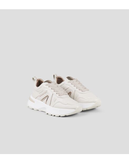 Beige sneakers van Liverpool