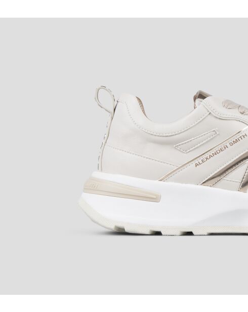 Beige sneakers van Liverpool