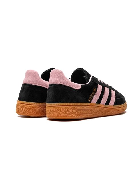 Sneakers Handball Spezial aus hellrosa/schwarzem Veloursleder