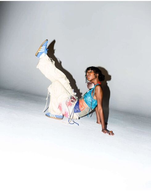 Baskets en cuir suédé Gazelle Indoor bleu fusion