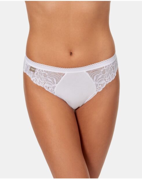 2 weiße Höschen aus Baumwolle und Spitze