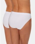 2 slipjes van wit katoen en kant