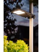 Tête de lampadaire solaire 2000 lumens avec détecteur de présence - 19,8x6,3x43,2 cm