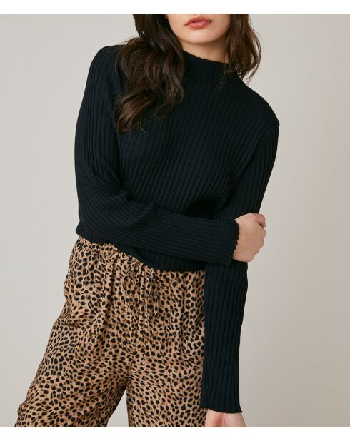 Eleana schwarzer Pullover