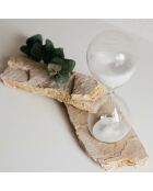 Decoratieve zandloper in glas en wit zand