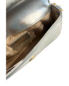 Bandolera plateada - 37x30x10 cm