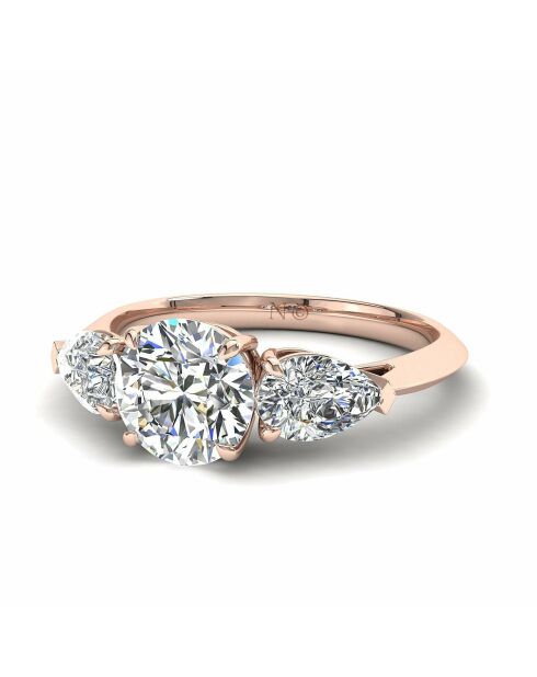 Anillo redondo de diamantes sintéticos y diamantes sintéticos en forma de pera de 1.20 quilates en oro rosa