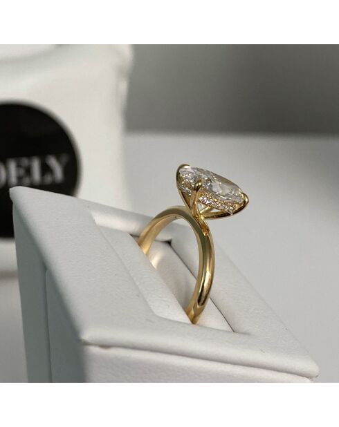 Ovaler Verlobungsring Romy aus Naturdiamanten aus 1.00 Karat Gelbgold