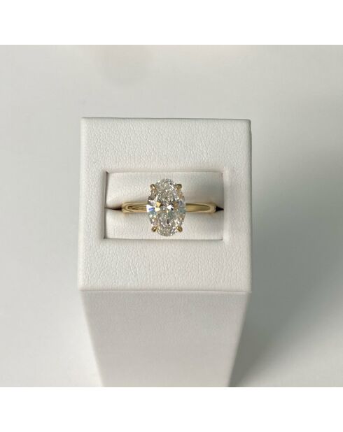 1.00 karaat Romy geelgouden ovale synthetische diamanten verlovingsring