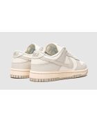 Baskets Dunk Low Light écrues