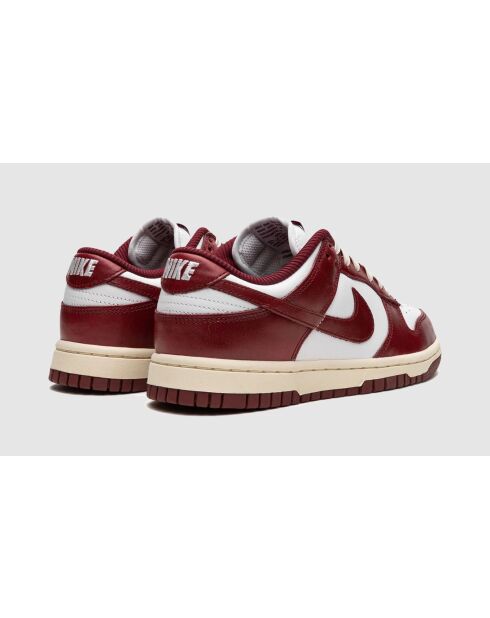 Rote Turnschuhe Dunk Low PRM Team