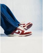 Rote Turnschuhe Dunk Low PRM Team