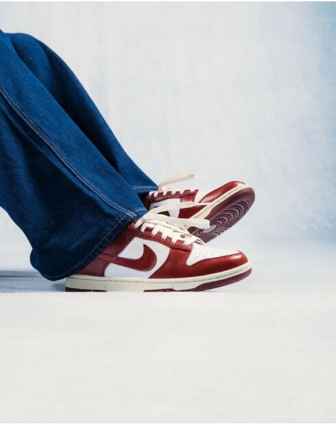 Rote Turnschuhe Dunk Low PRM Team