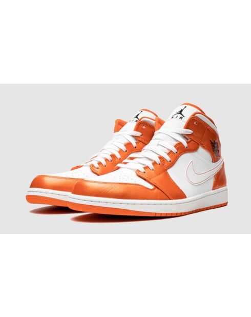 Air Jordan 1 Mid Sneakers in Metallic-Orange