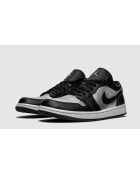 Air Jordan 1 Low SE sneakers in zwart en metallic zilver