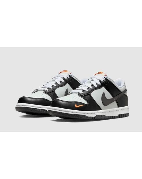 Zwarte en oranje lage sneakers van Dunk