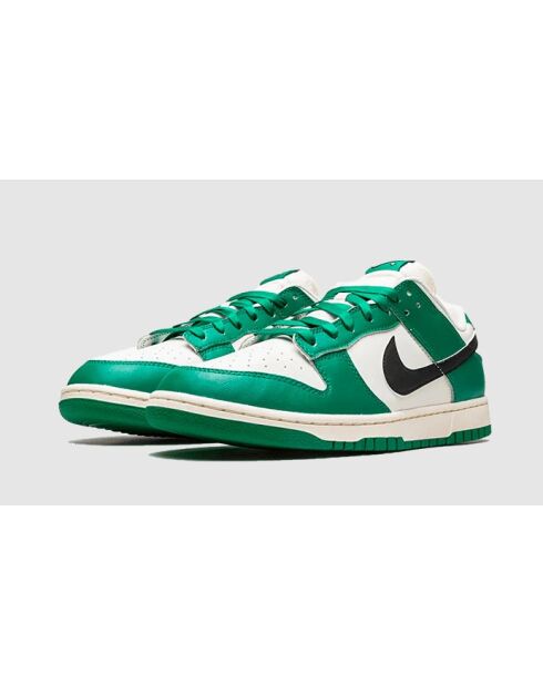 Dunk Low SE loterijgroene lichtivoorkleurige sneakers
