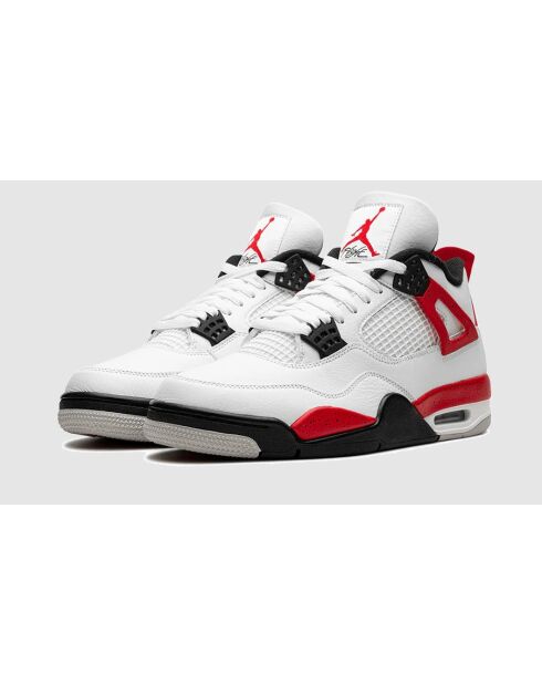 Weiße und rote Air Jordan 4 Sneakers