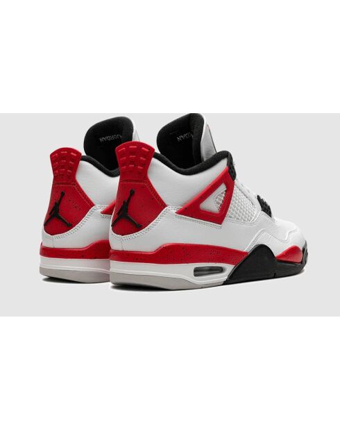 Weiße und rote Air Jordan 4 Sneakers