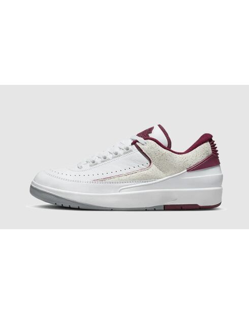 Air Jordan 2 dunkelrote Retro-Turnschuhe