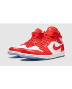 Air Jordan 1 Mid SE Barcelona Sweater rote und weiße Sneakers