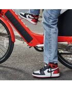 Sneakers Air Jordan 1 Retro con punta alta in raso nero