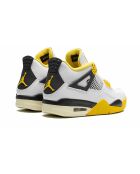 Weiße und gelbe Air Jordan 4 Sneakers