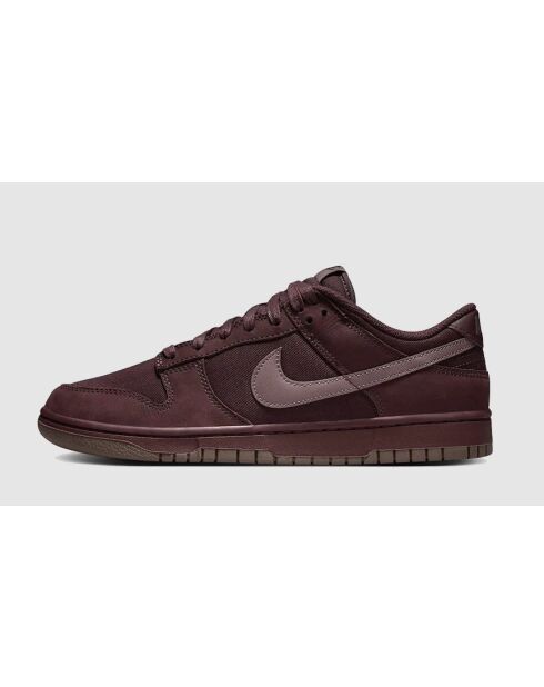 Baskets Dunk Low bordeaux très foncé