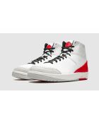 Air Jordan 2 SE weiße und rote Sneakers