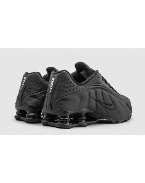 Shox R4 schwarze Sneakers