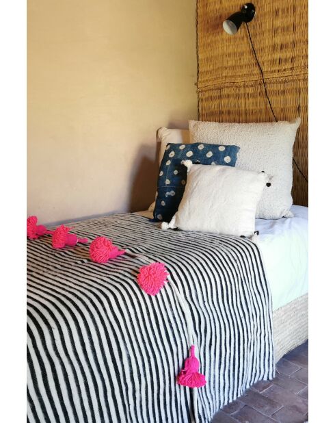 Berberdecke mit rosafarbenen Quasten - 300x200cm