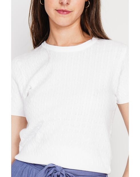 Valérie weißer Pullover mit Zopfmuster und Rundhalsausschnitt