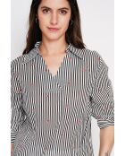 Germaine zwarte blouse van linnenmix met gestreepte overhemdkraag