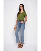 Josée T-shirt van lichte kaki linnenmix met V-hals