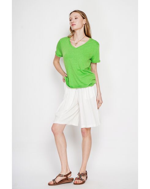Michèle smaragdgrünes T-Shirt aus Leinenmischung mit V-Ausschnitt