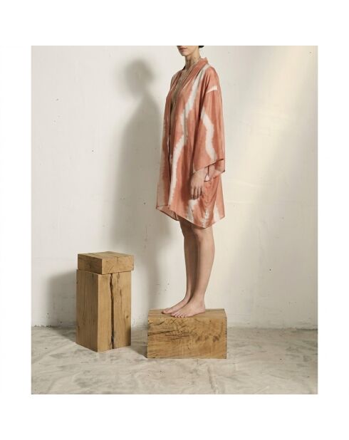 Kimono Rachel de longitud media anudado y teñido en combinación de rubor pashmina