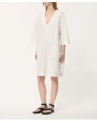 Witte halfkorte oversized jurk van Juno