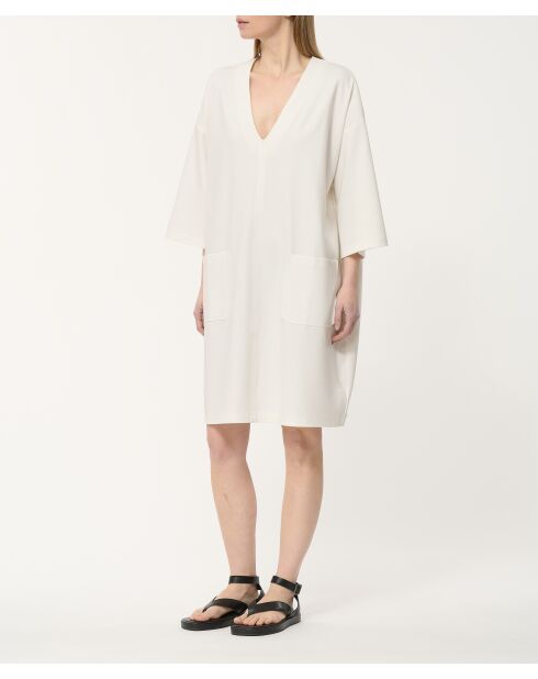Witte halfkorte oversized jurk van Juno