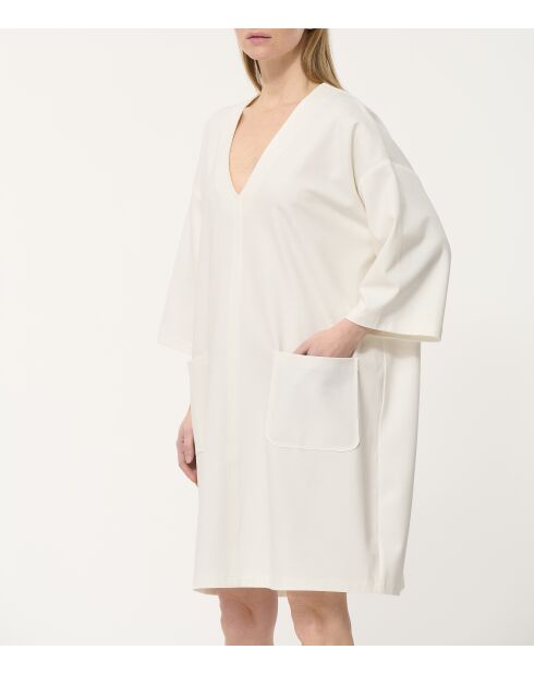 Witte halfkorte oversized jurk van Juno