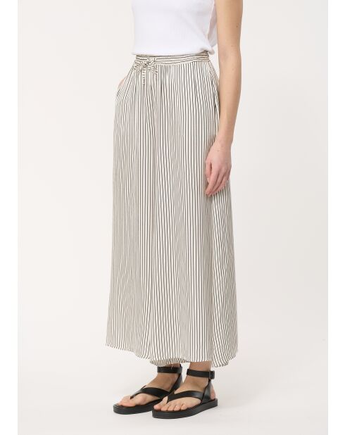 Witte satijnen broek met wijde pijpen van Bristom