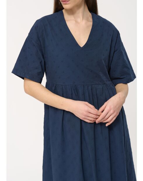 Donkerblauwe oversized jurk van geborduurde katoenen voile Johanna