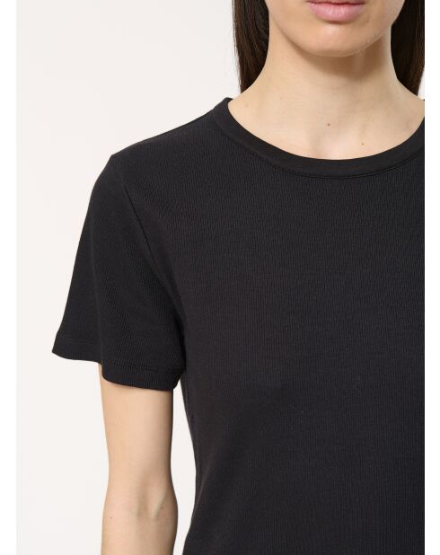 Camiseta ajustada negra acanalada Jumi