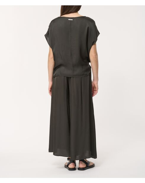 Jaisuke schlichtes, schlichtes Satinoberteil mit Krawatte