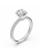 1.50 karaat Clotilda witgouden synthetische solitaire met diamanten schouders