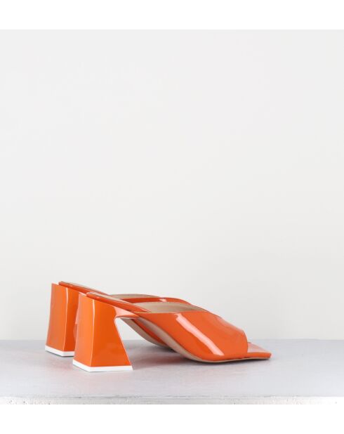 Pantoletten Tasha aus orangefarbenem Leder, Absatz 8 cm