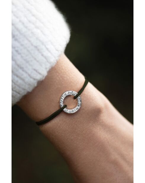 Flaches Kreis-Armband aus gehämmertem Silber/Dunkelgrün