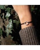 Flaches Kreis-Armband aus gehämmertem Silber/Grau