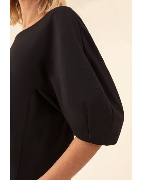 Sydonie schwarzes Kleid