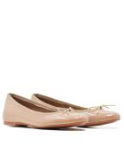 Naaktkleurige ballerina's van lakleer van Mariane